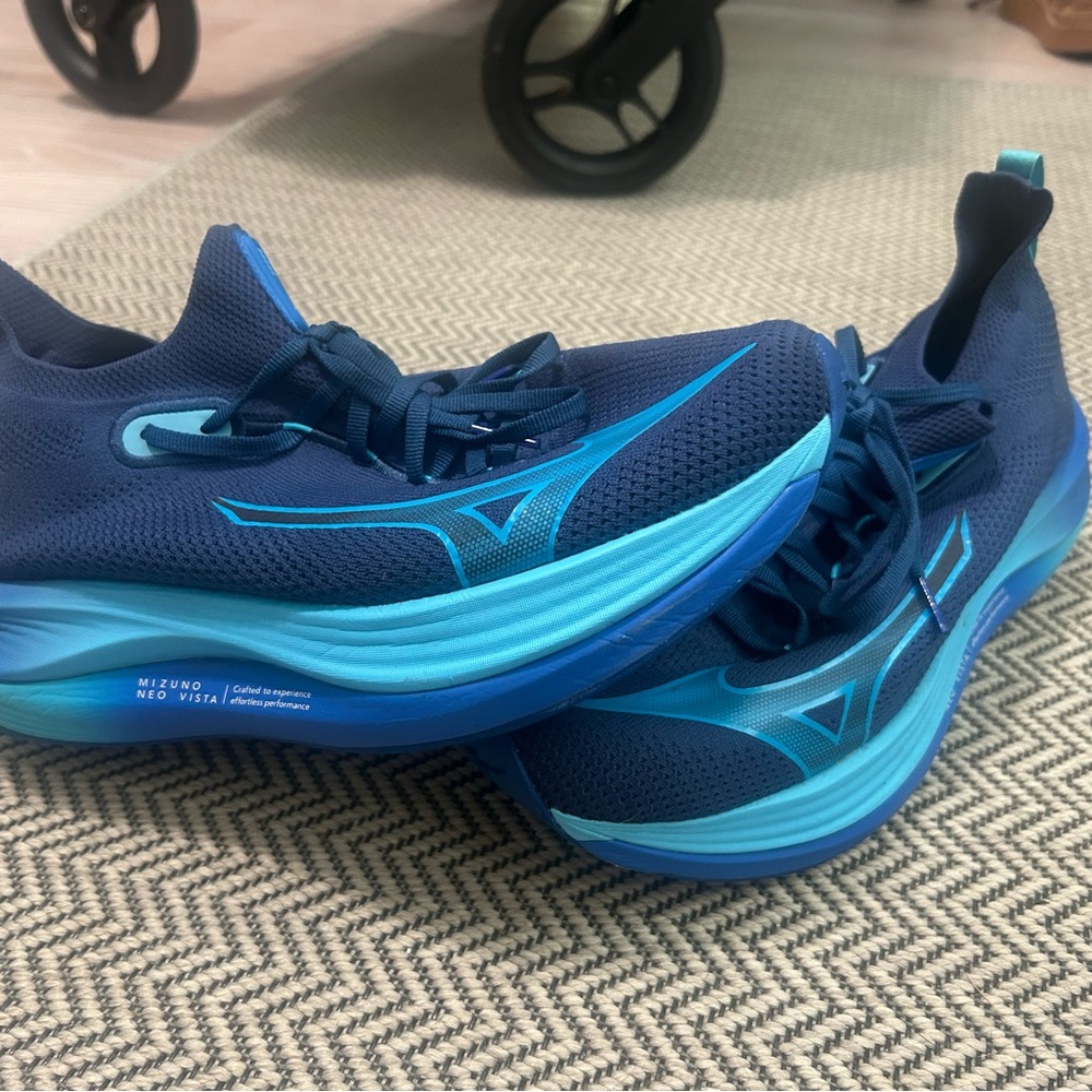Mizuno Neo Vista Mens Running Shoe Size 10